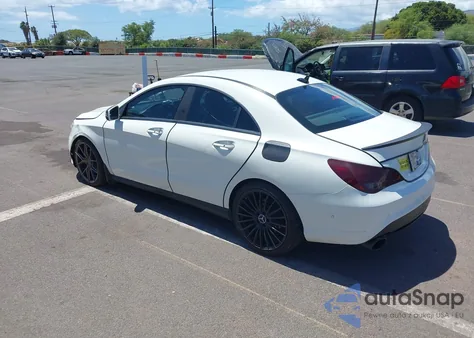 2015 Mercedes-Benz Cla 250 z USA, uszkodzony, nr VIN WDDSJ4EB8FN192938